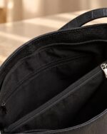 ⁦Genuine leather shoulder bag⁩ - الصورة ⁦3⁩