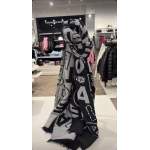شال Karl Lagerfeld الأصلي