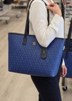 ⁦شنطة تومى اوريجينال وارد امريكا⁩ - الصورة ⁦2⁩