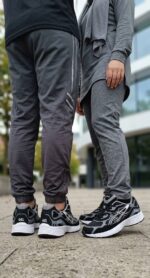 ⁦حذاء سنيكرز ASICS رياضى اسود⁩ - الصورة ⁦2⁩