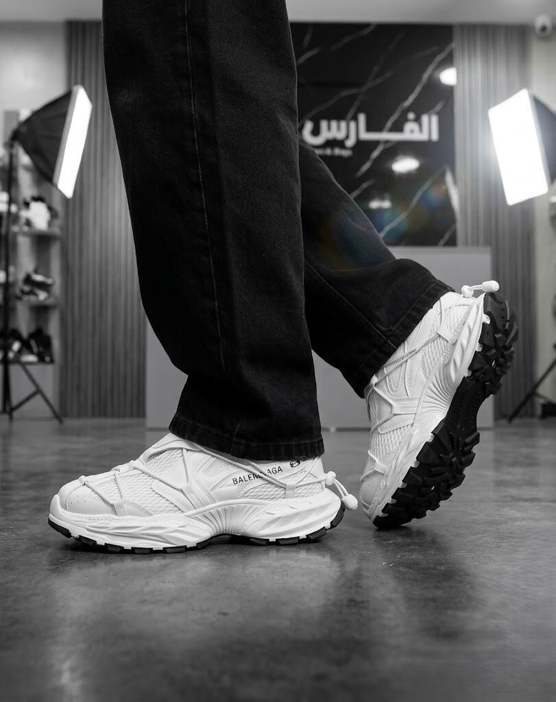 بلنسياجا.jpeg2_.jpg2_ سنيكرز Balenciaga تريندى للرجال ابيض - الصورة 1