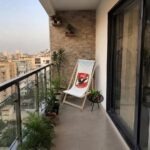 كرسي قابل للطي متعدد الاستخدامات